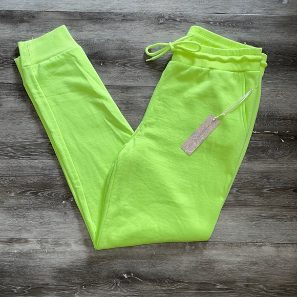 Iris Basic Pants - Lime Green Joggers